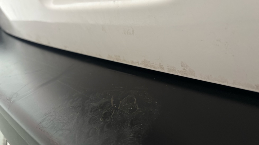 VAUXHALL VIVARO-E LIFE chips and scratches