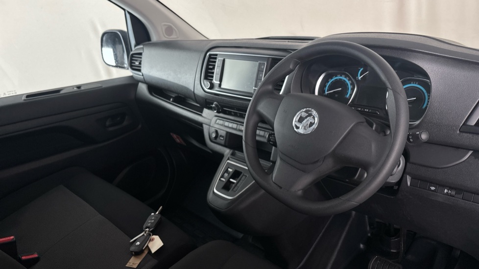 VAUXHALL VIVARO-E LIFE Image 9