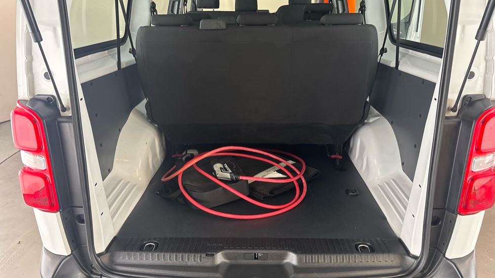 VAUXHALL VIVARO-E LIFE Image 15