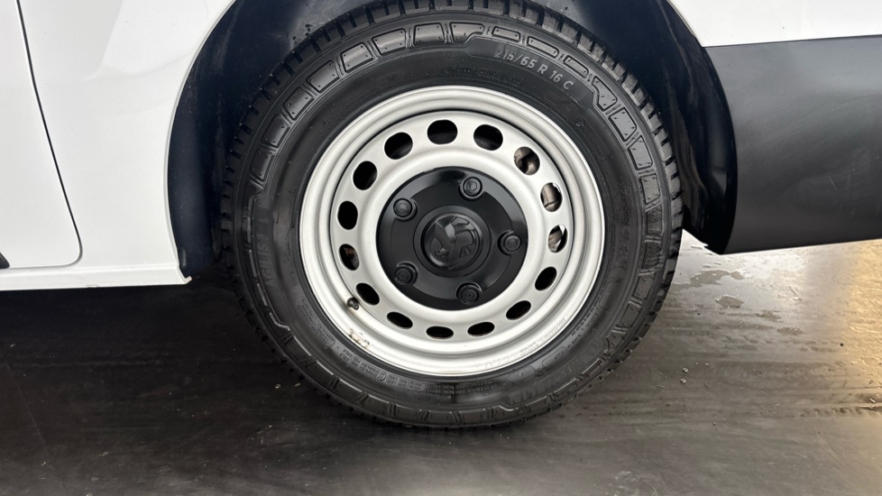 VAUXHALL VIVARO-E LIFE Image 18