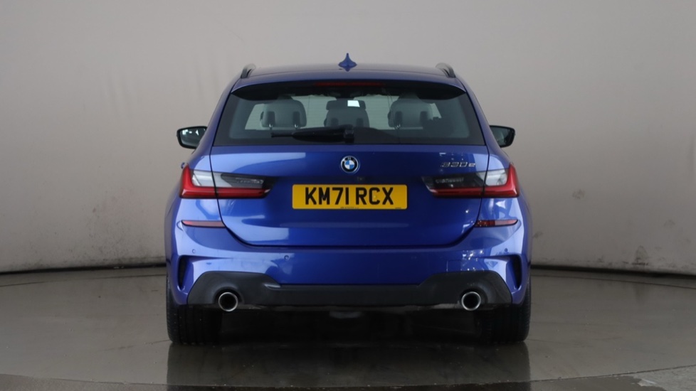 BMW 3 SERIES Image 4