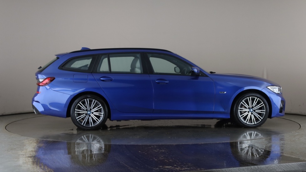 BMW 3 SERIES Image 6