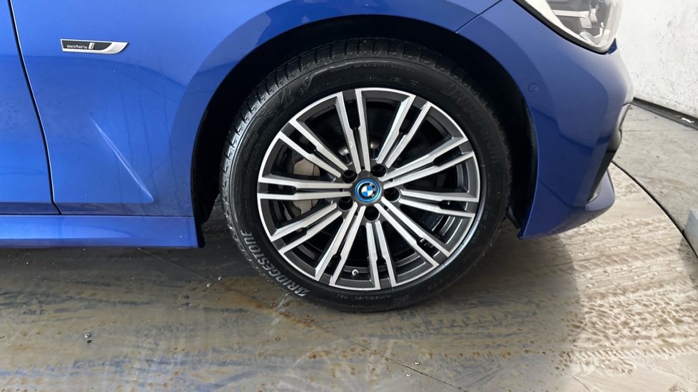 BMW 3 SERIES Image 20