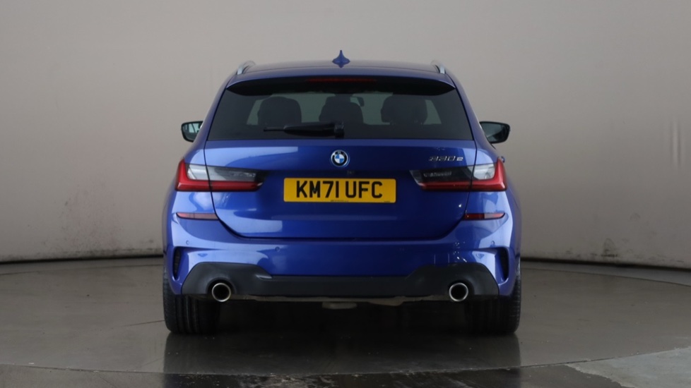 BMW 3 SERIES Image 4