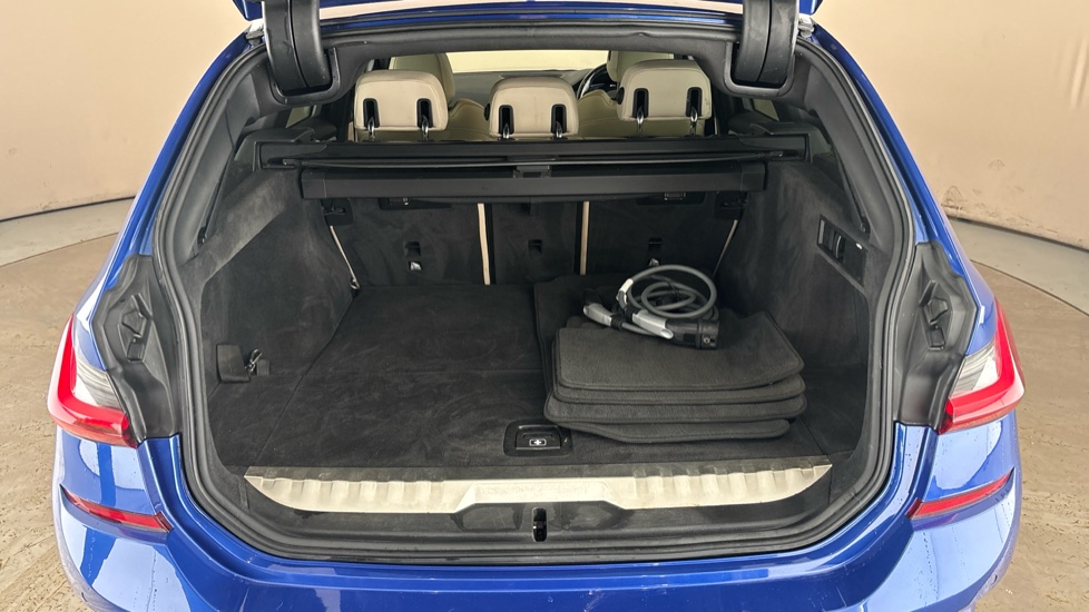 BMW 3 SERIES Image 15