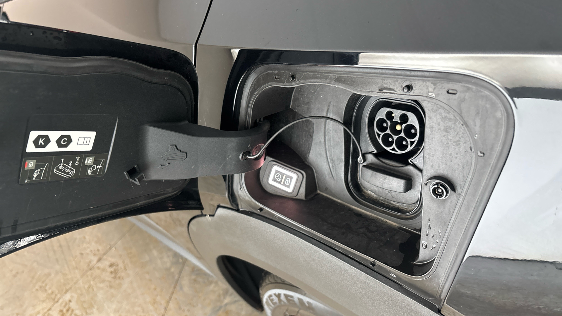 4020919 100kW SRi Premium 50kWh 5dr Auto