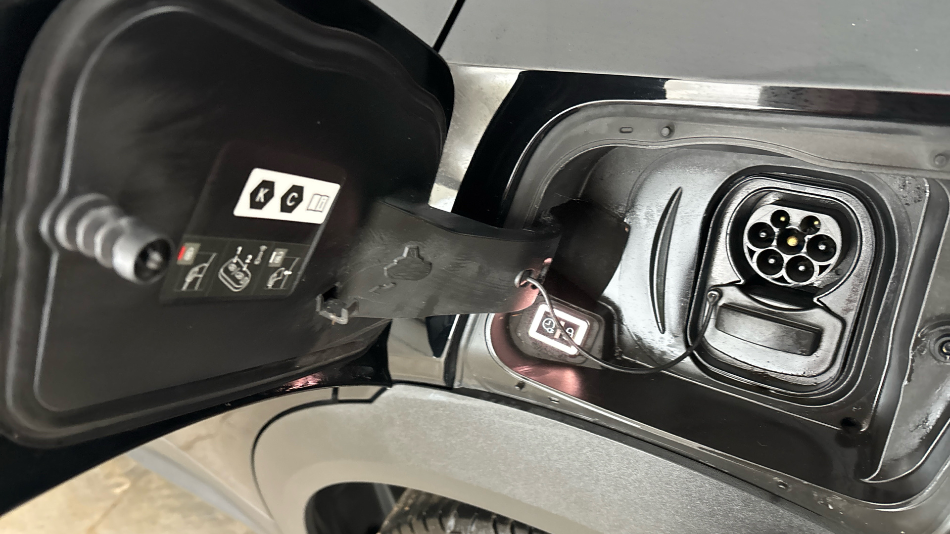 4070981 100kW SRi Premium 50kWh 5dr Auto