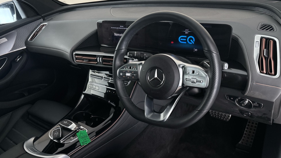 MERCEDES EQC Image 9