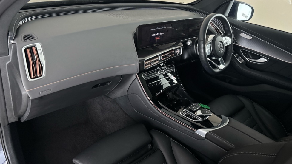MERCEDES EQC Image 10