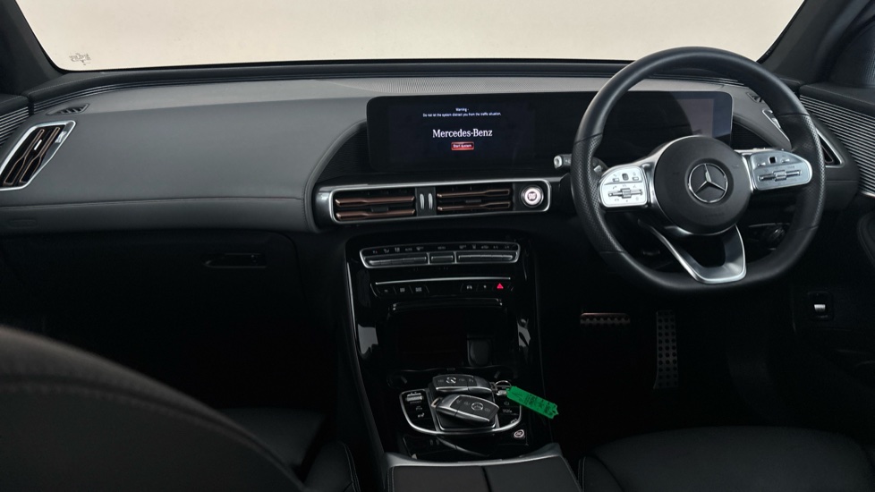 MERCEDES EQC Image 11