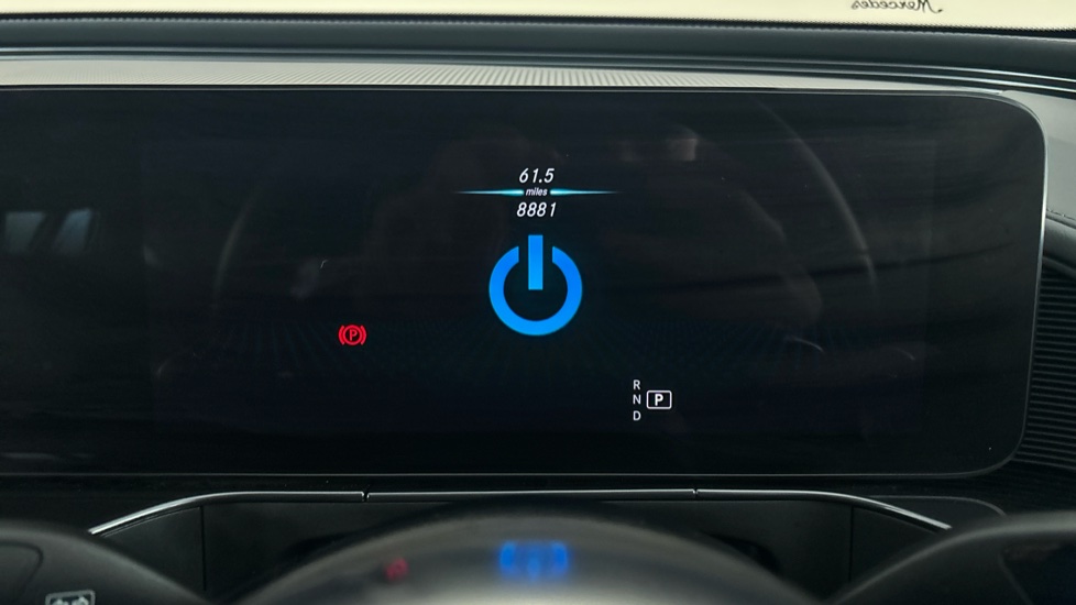 MERCEDES EQC Image 13