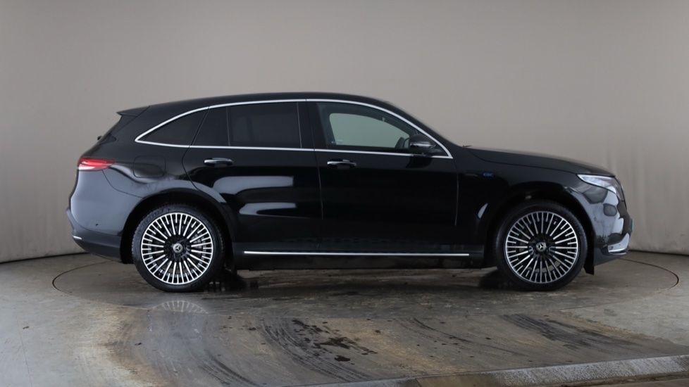 MERCEDES EQC Image 6