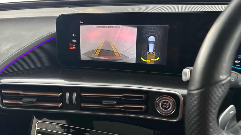 MERCEDES EQC reverse camera
