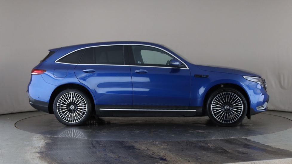 MERCEDES EQC Image 6