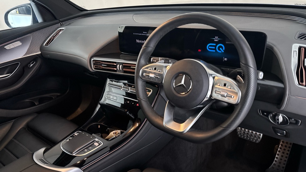 MERCEDES EQC Image 9