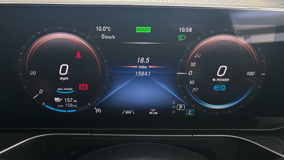 MERCEDES EQC Image 13