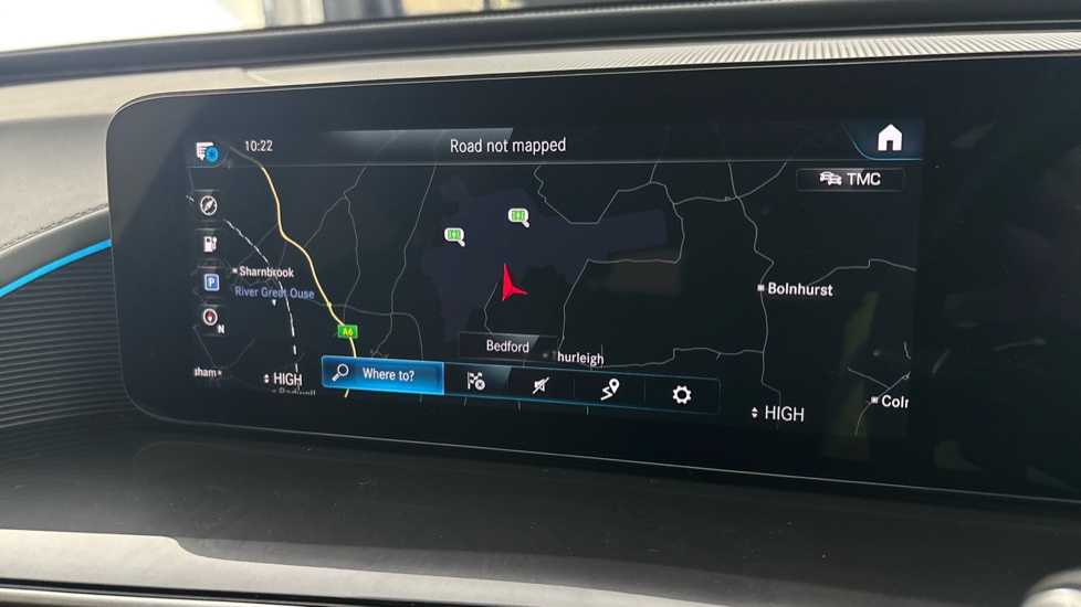 MERCEDES EQC Image 12