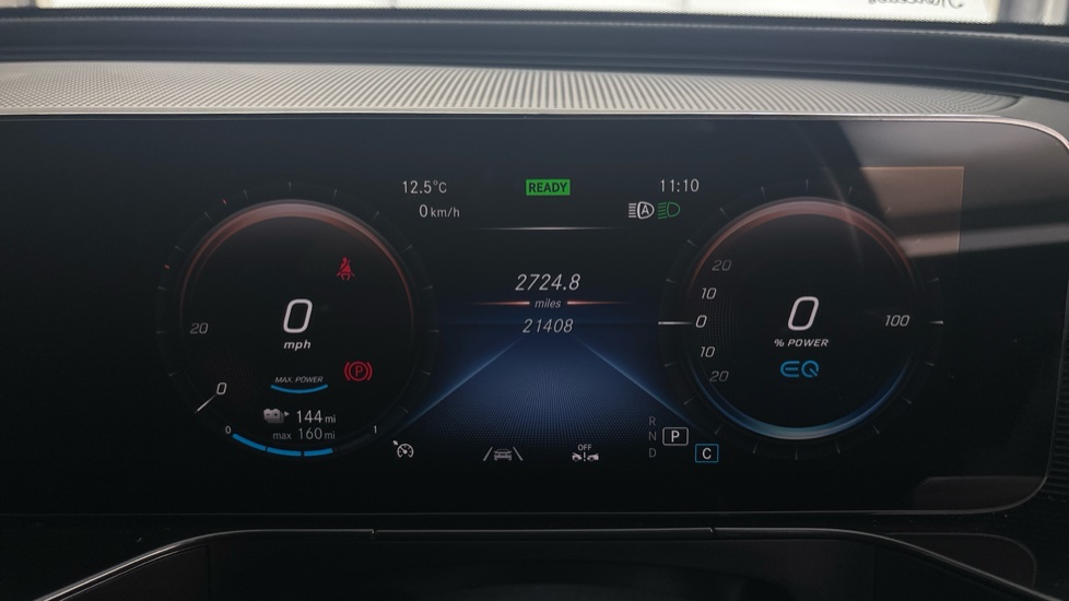 MERCEDES EQC Image 13
