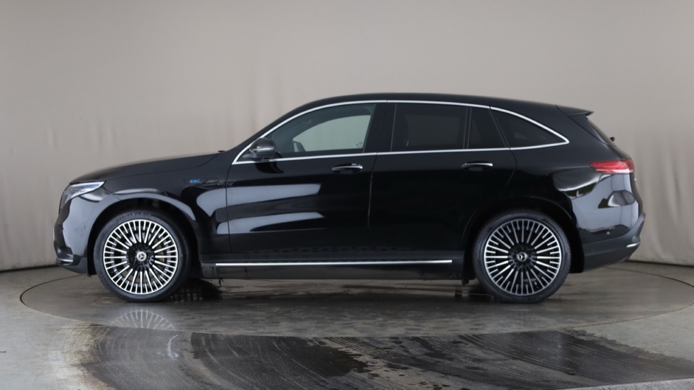 MERCEDES EQC Image 2