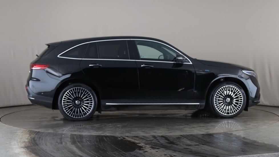 MERCEDES EQC Image 6