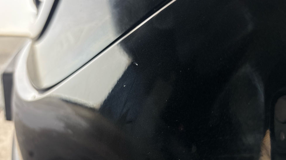 MERCEDES EQC Multiple chips