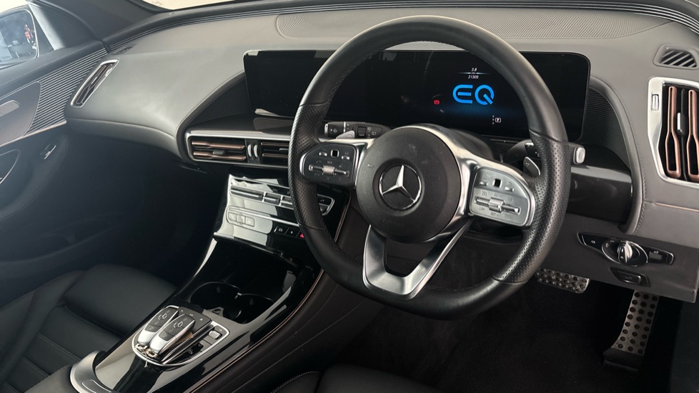 MERCEDES EQC Image 9