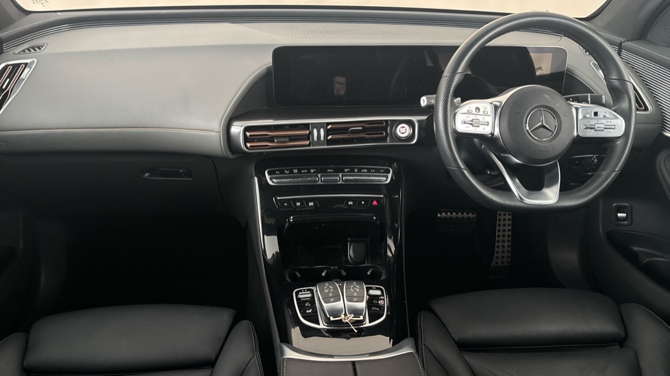 MERCEDES EQC Image 11