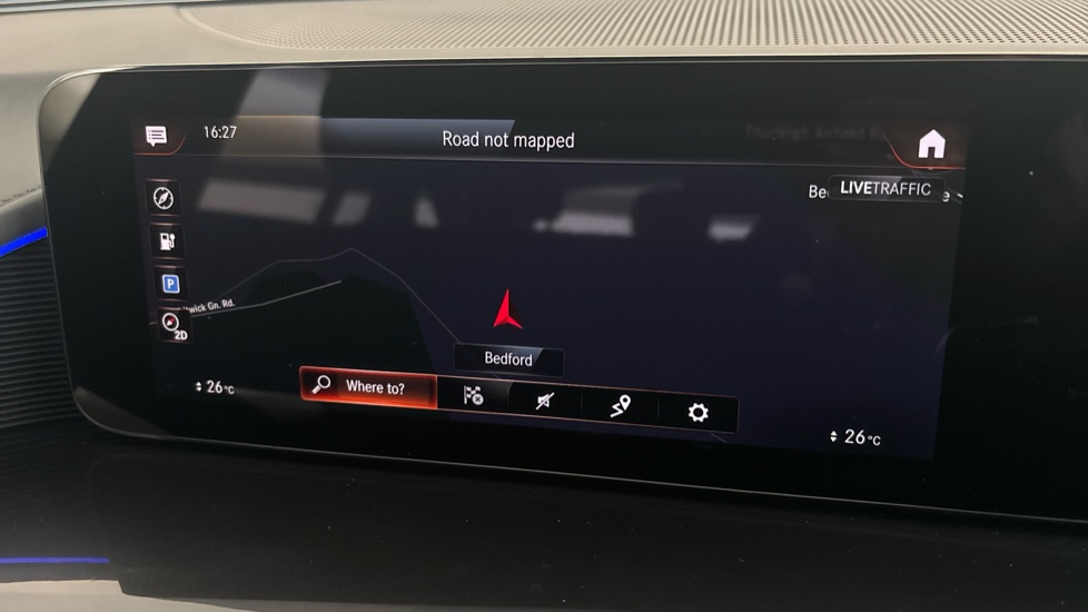 MERCEDES EQC Image 12