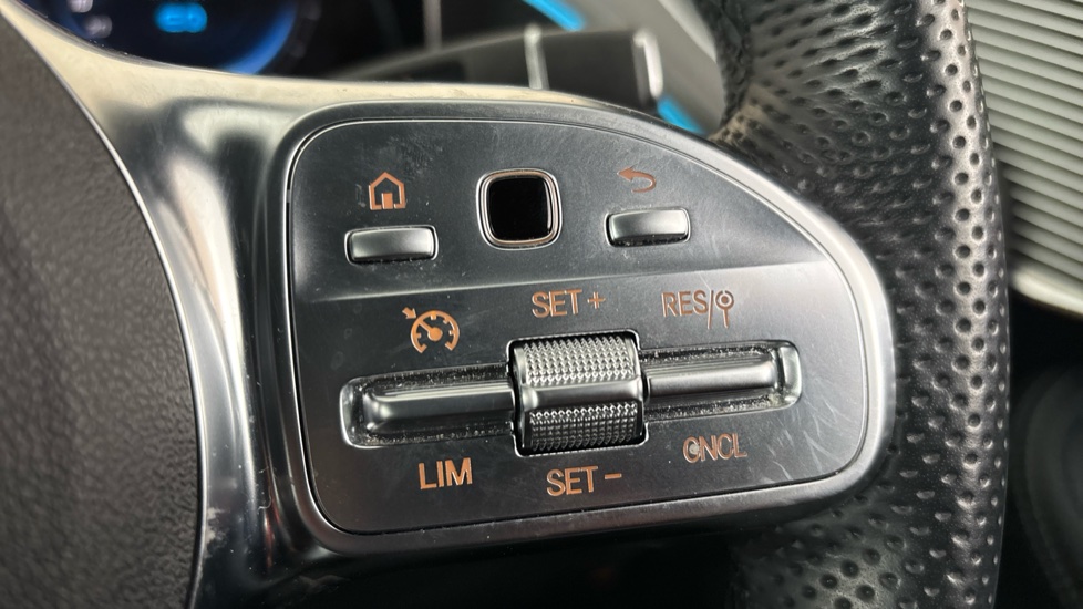 MERCEDES EQC Cruise control