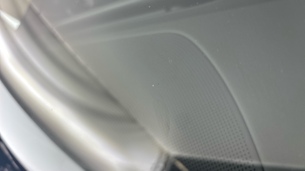 MERCEDES EQC Multiple chips
