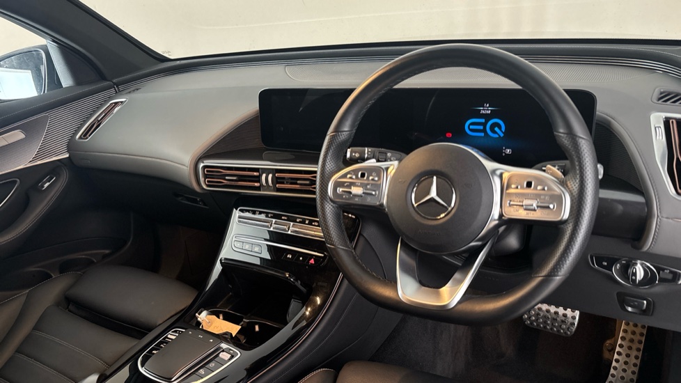 MERCEDES EQC Image 9