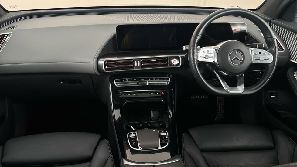 MERCEDES EQC Image 11