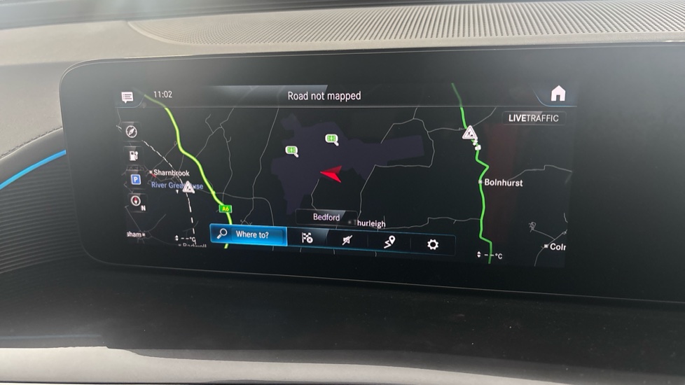 MERCEDES EQC Image 12