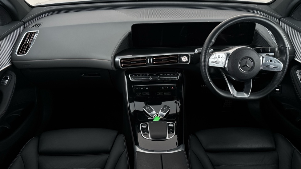MERCEDES EQC Image 11