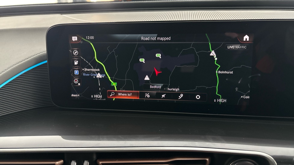 MERCEDES EQC Image 12