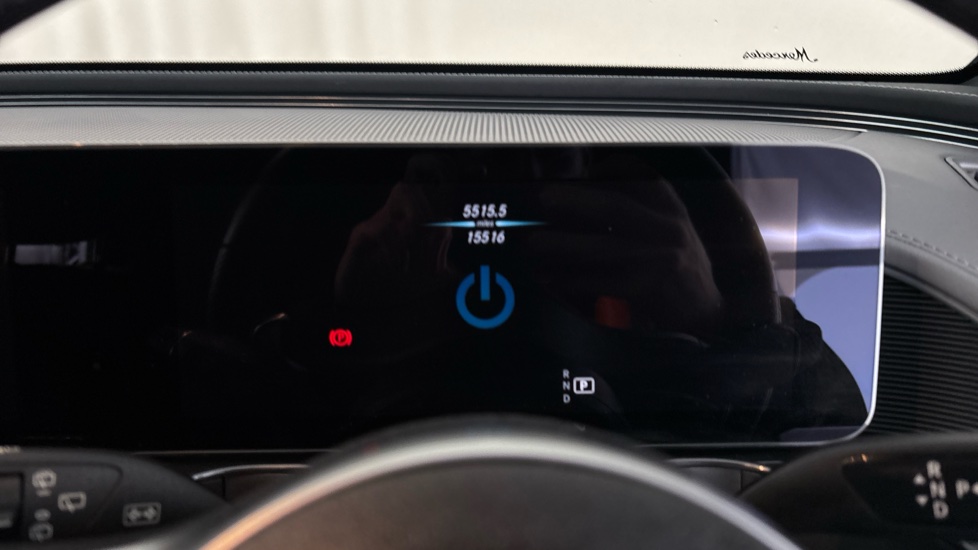 MERCEDES EQC Image 13