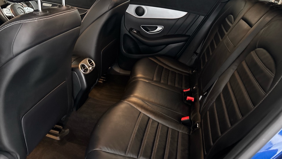 MERCEDES EQC Image 14