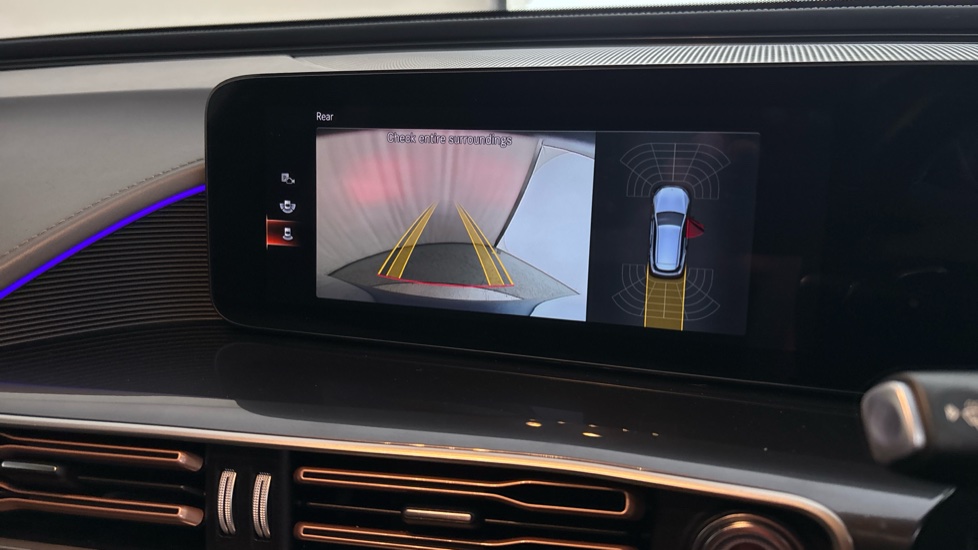 MERCEDES EQC reverse camera