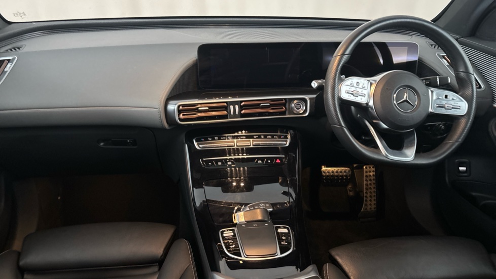 MERCEDES EQC Image 11