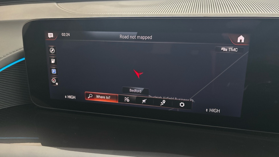 MERCEDES EQC Image 12