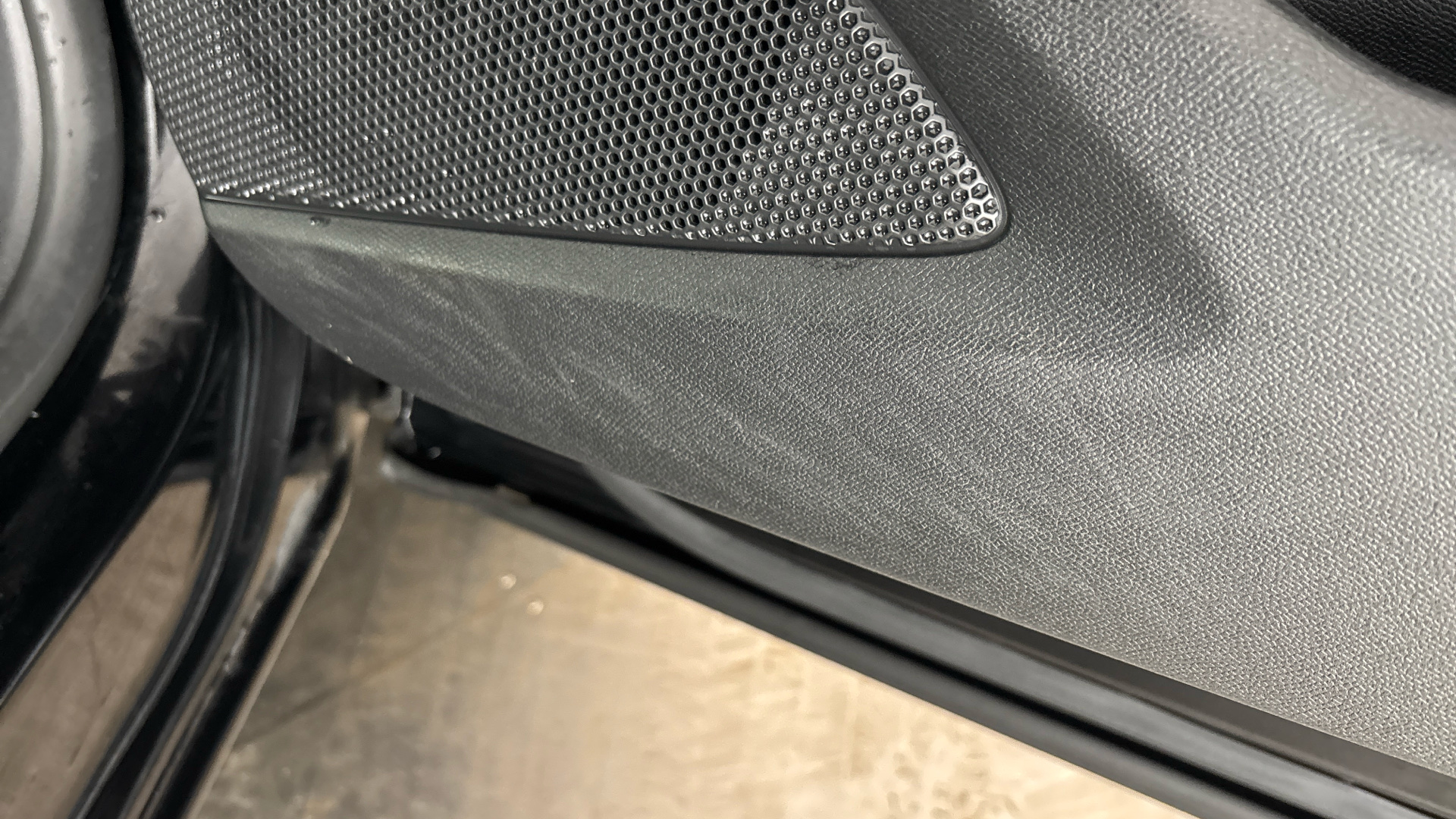 4049140 100kW SRi Nav Premium 50kWh 5dr Auto