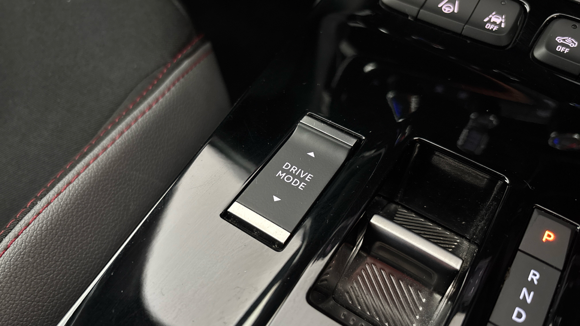 4049140 100kW SRi Nav Premium 50kWh 5dr Auto