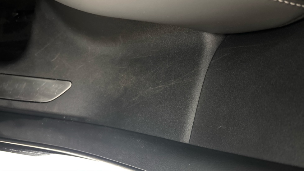 JAGUAR I-PACE Scuff