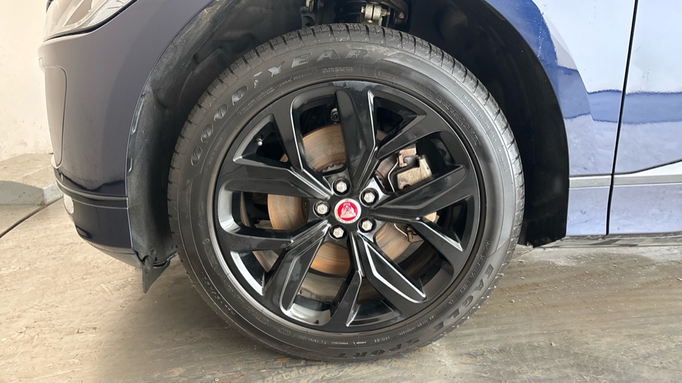JAGUAR I-PACE Image 17
