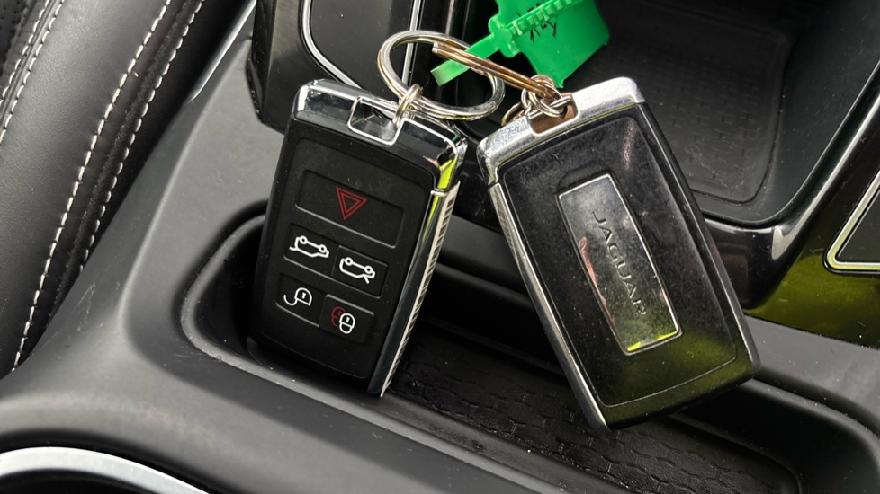 JAGUAR I-PACE two keys