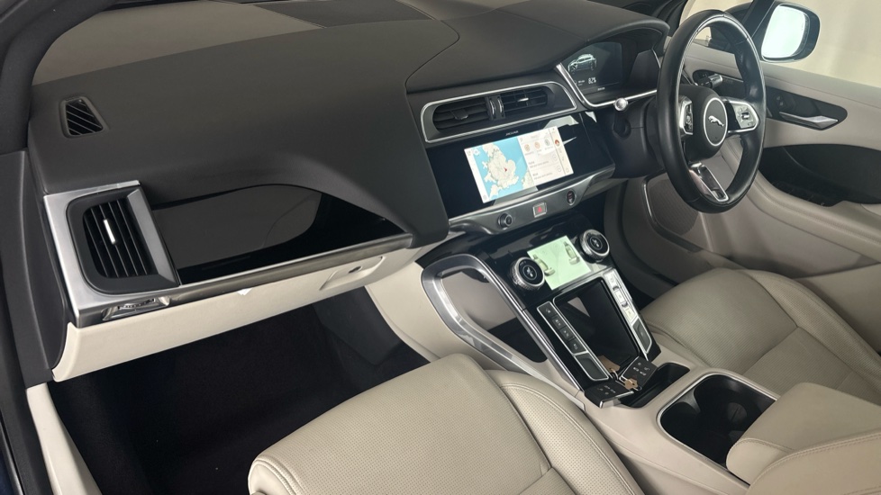 JAGUAR I-PACE Image 10