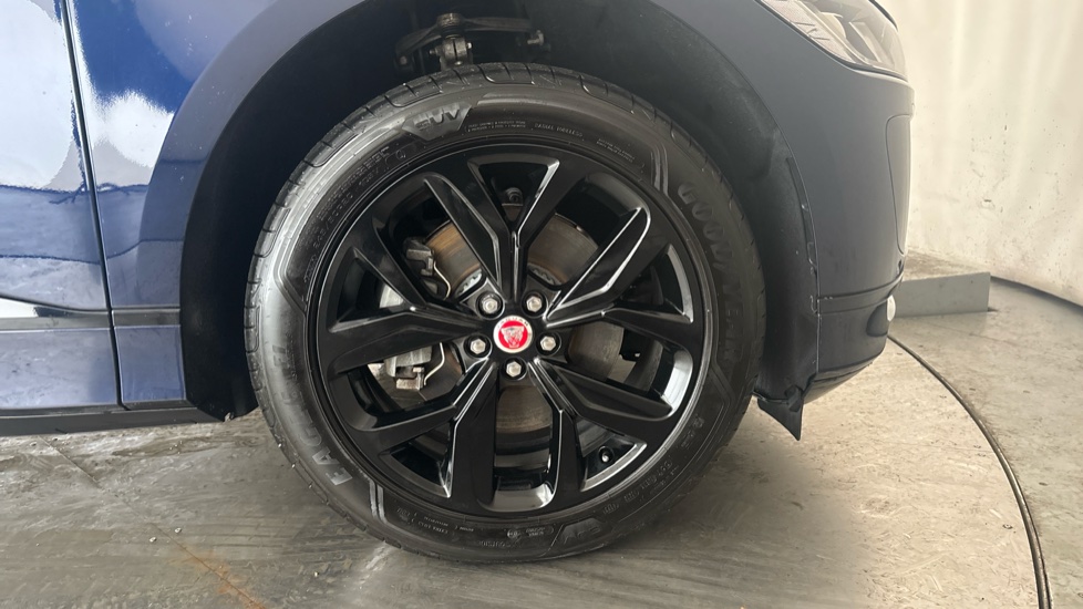 JAGUAR I-PACE Image 20