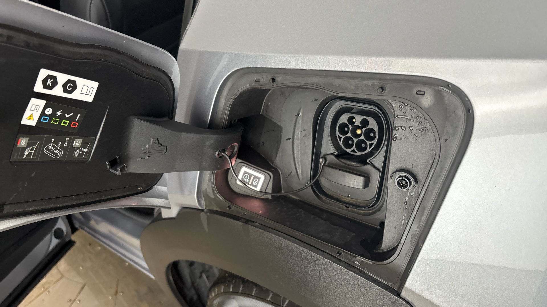 4027712 100kW SRi Nav Premium 50kWh 5dr Auto