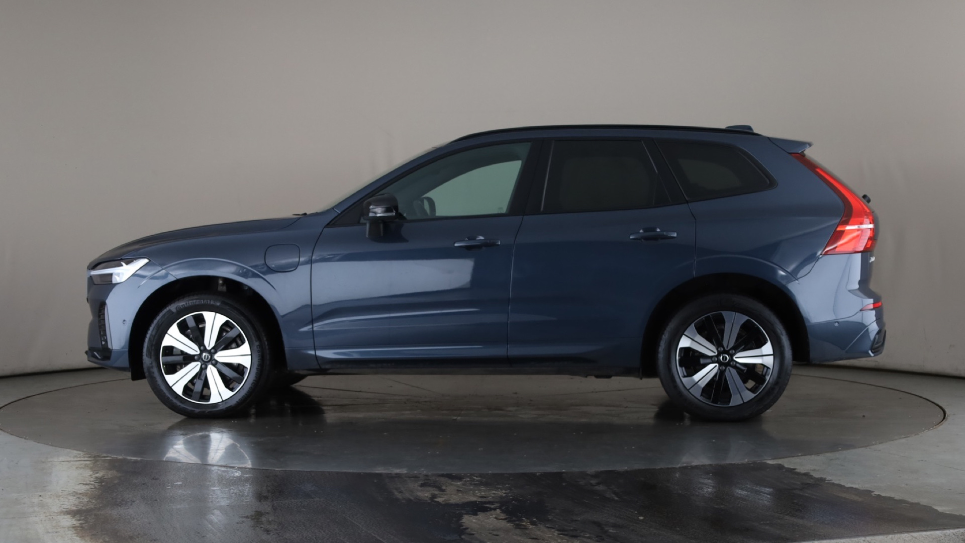 2.0 T6 [350] RC PHEV Plus Dark 5dr AWD Geartronic