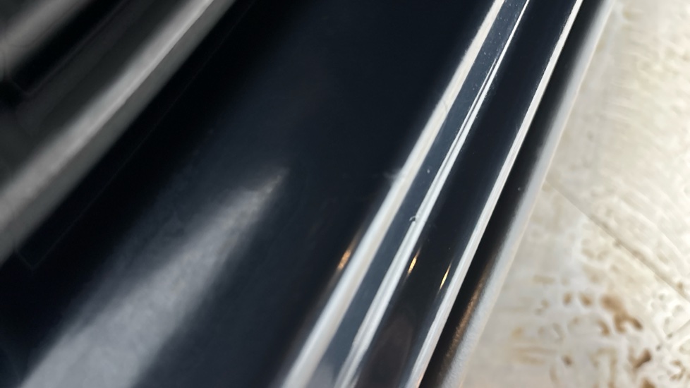 VOLVO XC60 scratches